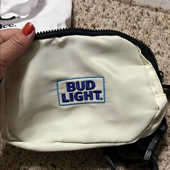 NWOT Budlight Cream Belt Bag - Picture 4 of 4
